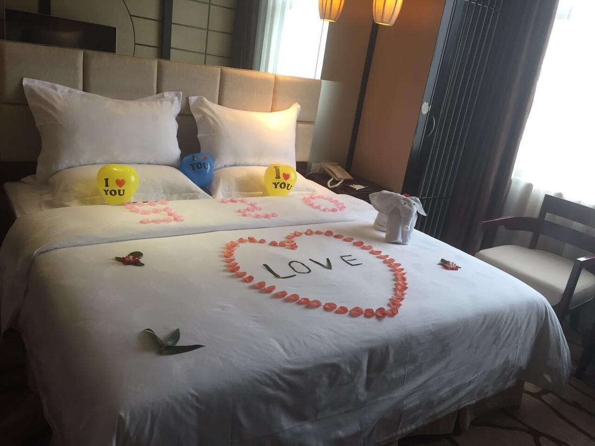 Royal Century Hotel Shenzhen Eksteriør billede